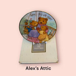 Avon Love is a Gift 1996 Mothers Day Plate Avon Fine Collectibles
